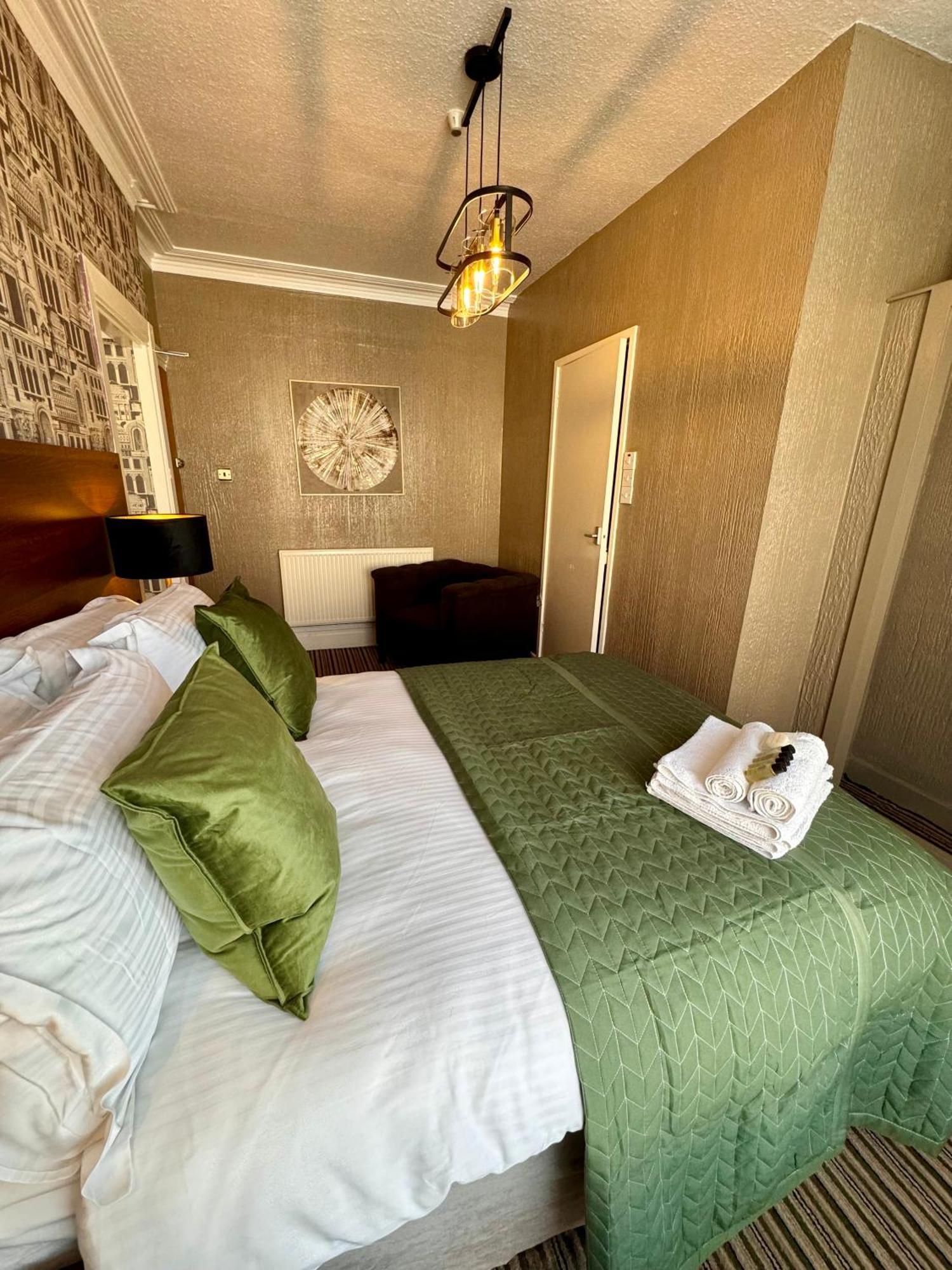 בלקפול Delovely Hotel מראה חיצוני תמונה