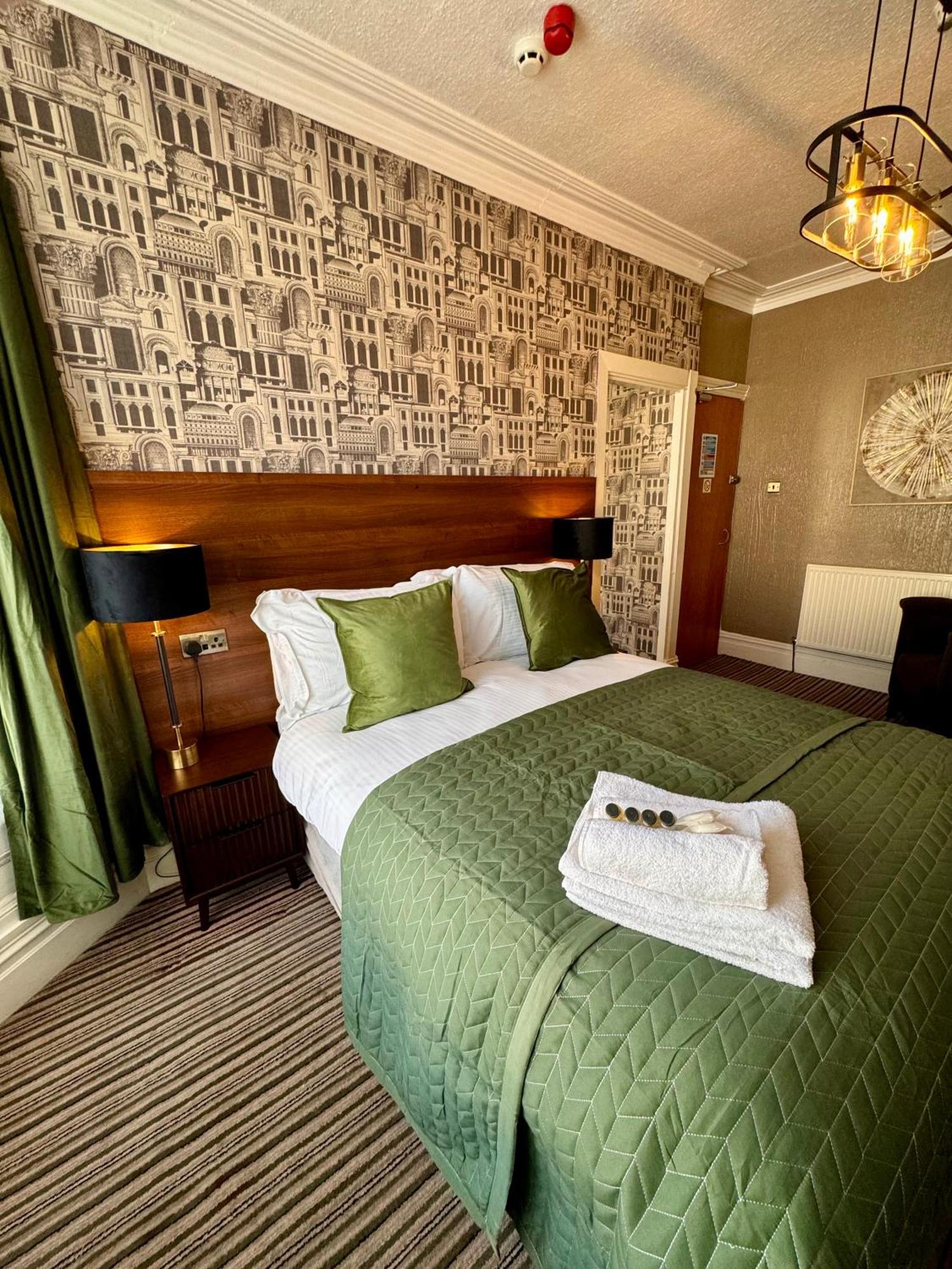 בלקפול Delovely Hotel מראה חיצוני תמונה