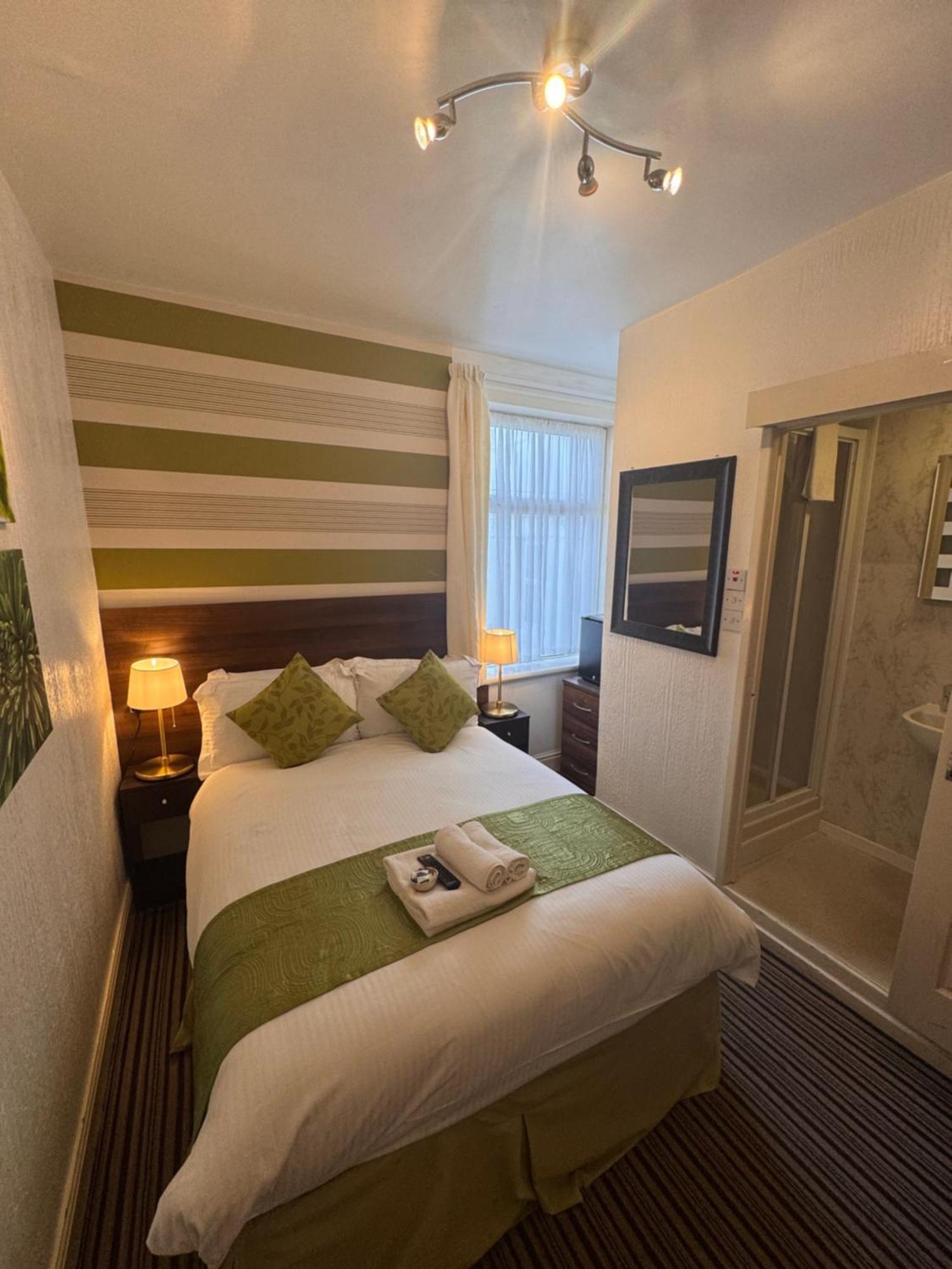 בלקפול Delovely Hotel מראה חיצוני תמונה